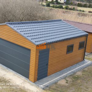 GARAŻ BLASZANY Z BRAMĄ SEGMENTOWĄ 6m X 6m